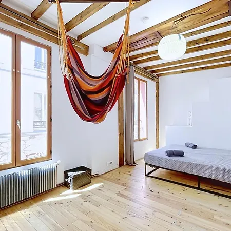 Spacious House With Terrace East
