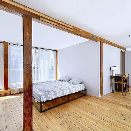 بيت للعطل Spacious House With Terrace East