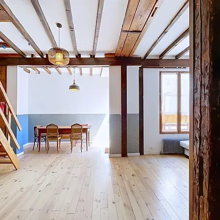بيت للعطل Spacious House With Terrace East باريس